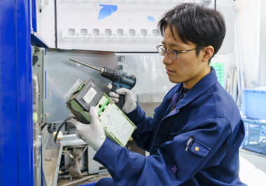自動販売機の整備